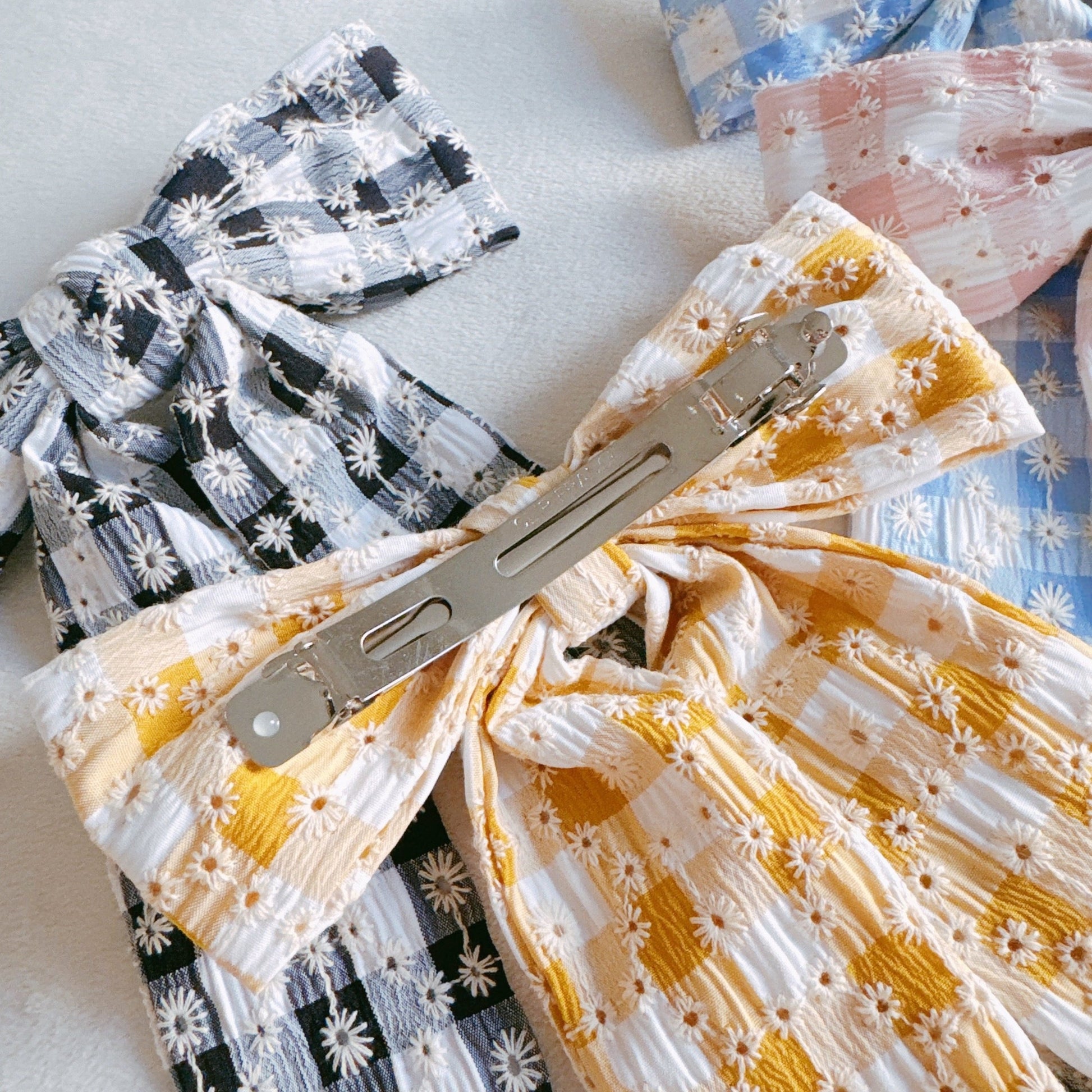 Daisy Picnic Gingham Bow Hair Clip-3