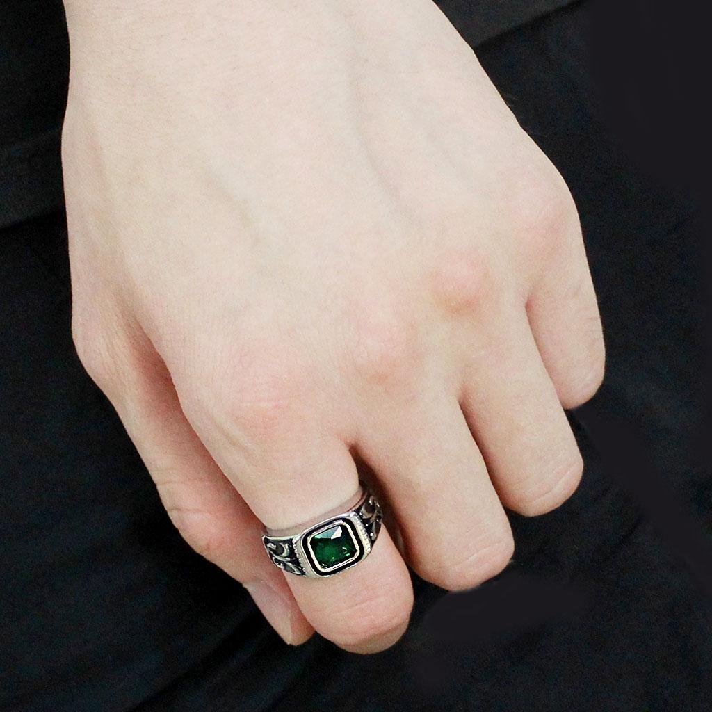 TK3616 - High polished (no plating) Stainless Steel Ring with Synthetic Synthetic Glass in Emerald-4